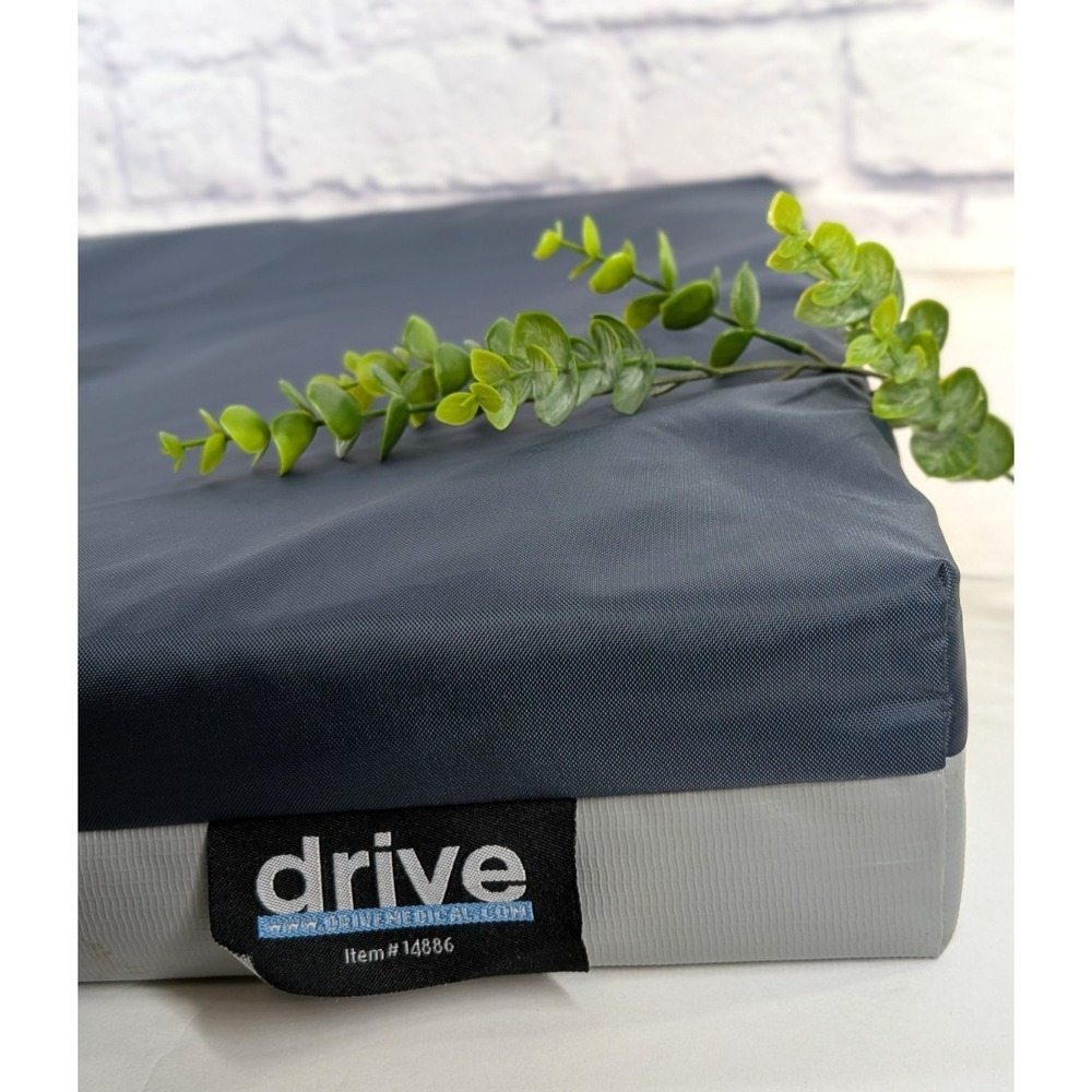 🚨Drive Medical Foam Cushion Grey for Wheelchairs 3"x‎ 18" x 16" Zip Comfort